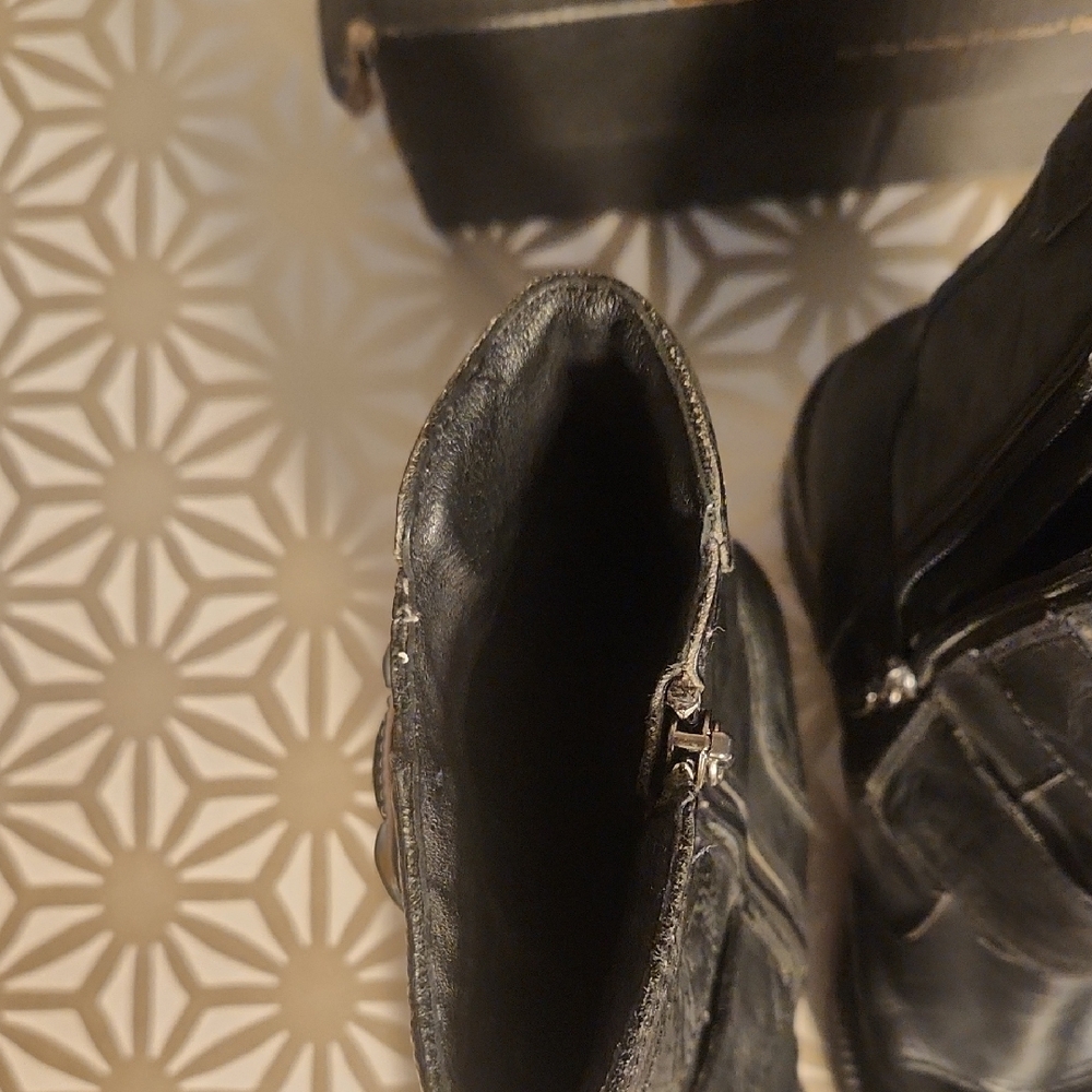 Harley-Davidson Black Moto Boots with Rugged Design - Picture 8 of 10